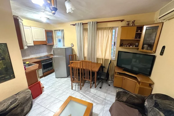 Shtepi me qera Apartament ne Tirane, 2+1, Mobilimi E mobiluar, Pagesa 60,000  Leke.