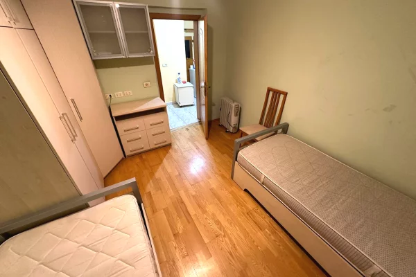 Shtepi me qera Apartament ne Tirane, 2+1, Mobilimi E mobiluar, Pagesa 60,000  Leke.