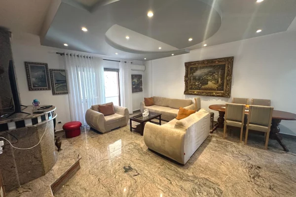 Shtepi me qera 2+1 ne Tirane - 90,000 Leke