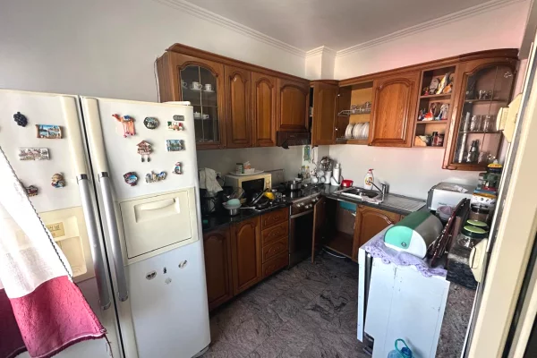 Shtepi me qera Apartament ne Tirane, 2+1, Mobilimi E mobiluar, Pagesa 90,000  Leke.