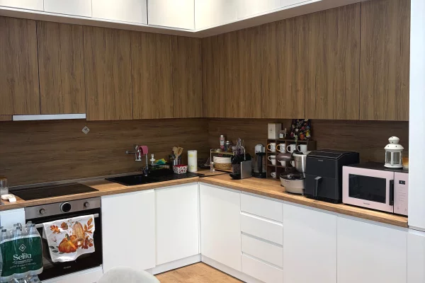 Shtepi me qera Apartament ne Tirane, 2+1, Mobilimi E mobiluar, Pagesa 115,000  Leke.