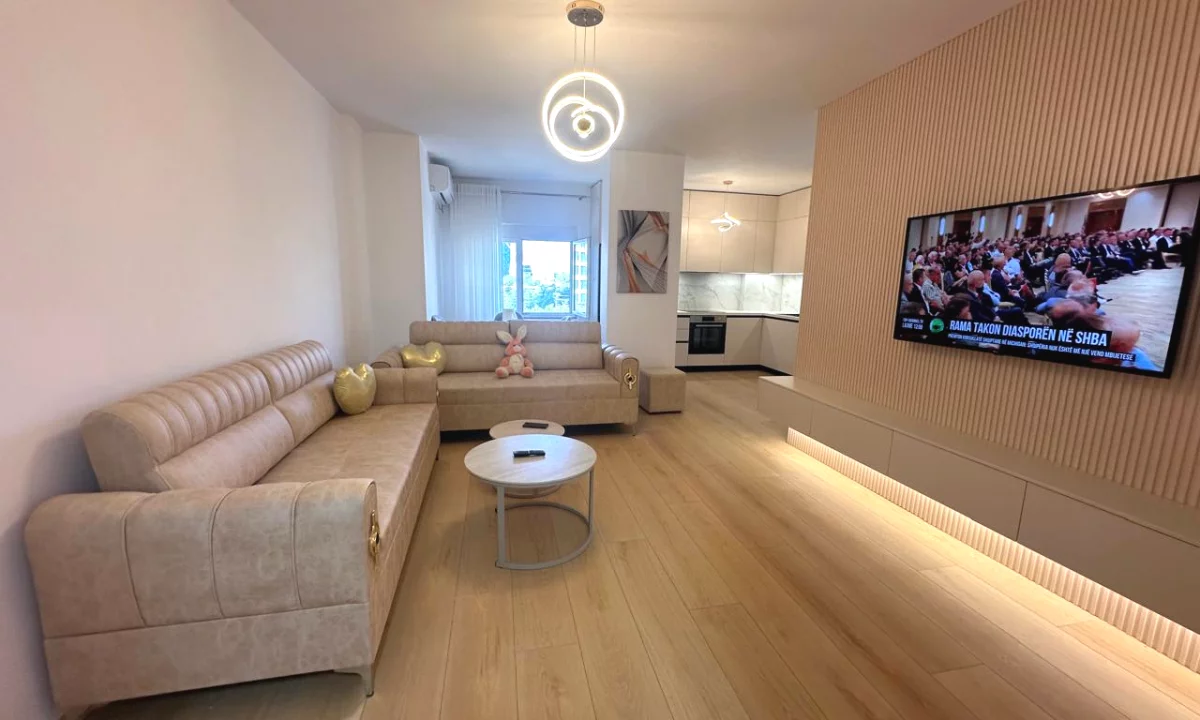 Shtepi me qera Apartament ne Tirane, 2+1, Mobilimi E mobiluar, Pagesa 1,000  Euro.