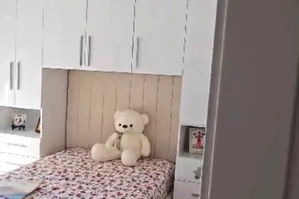 Shtepi me qera Apartament ne Tirane, 2+1, Mobilimi E mobiluar, Pagesa 650  Leke.