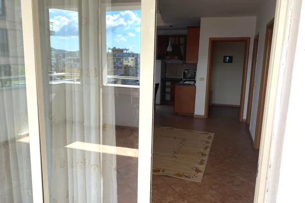 Shtepi me qera Apartament ne Tirane, 1+1, Mobilimi E mobiluar, Pagesa 55,000  Leke.