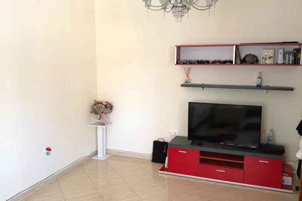 Shtepi me qera Apartament ne Tirane, 2+1, Mobilimi E mobiluar, Pagesa 60,000  Leke.