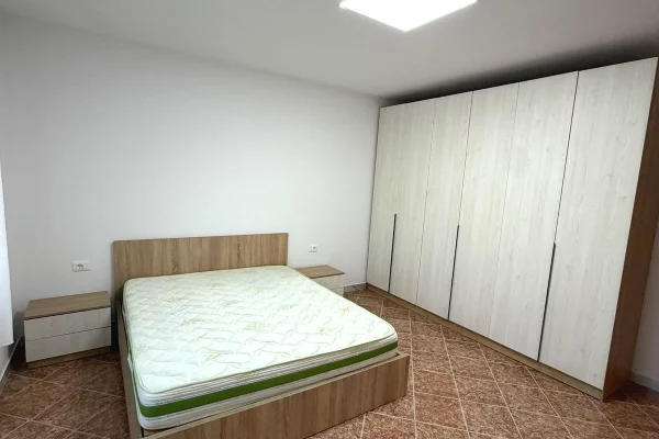 Shtepi me qera Shtepi Private ne Tirane, 2+1, Mobilimi E mobiluar, Pagesa 40,000  Leke.