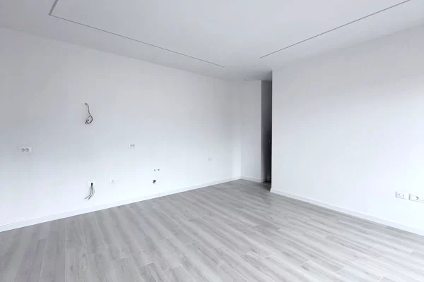 Shtepi ne shitje Apartament ne Tirane, 2+1, Mobilimi Bosh, pa mobiluar, Pagesa 200,000  Euro.