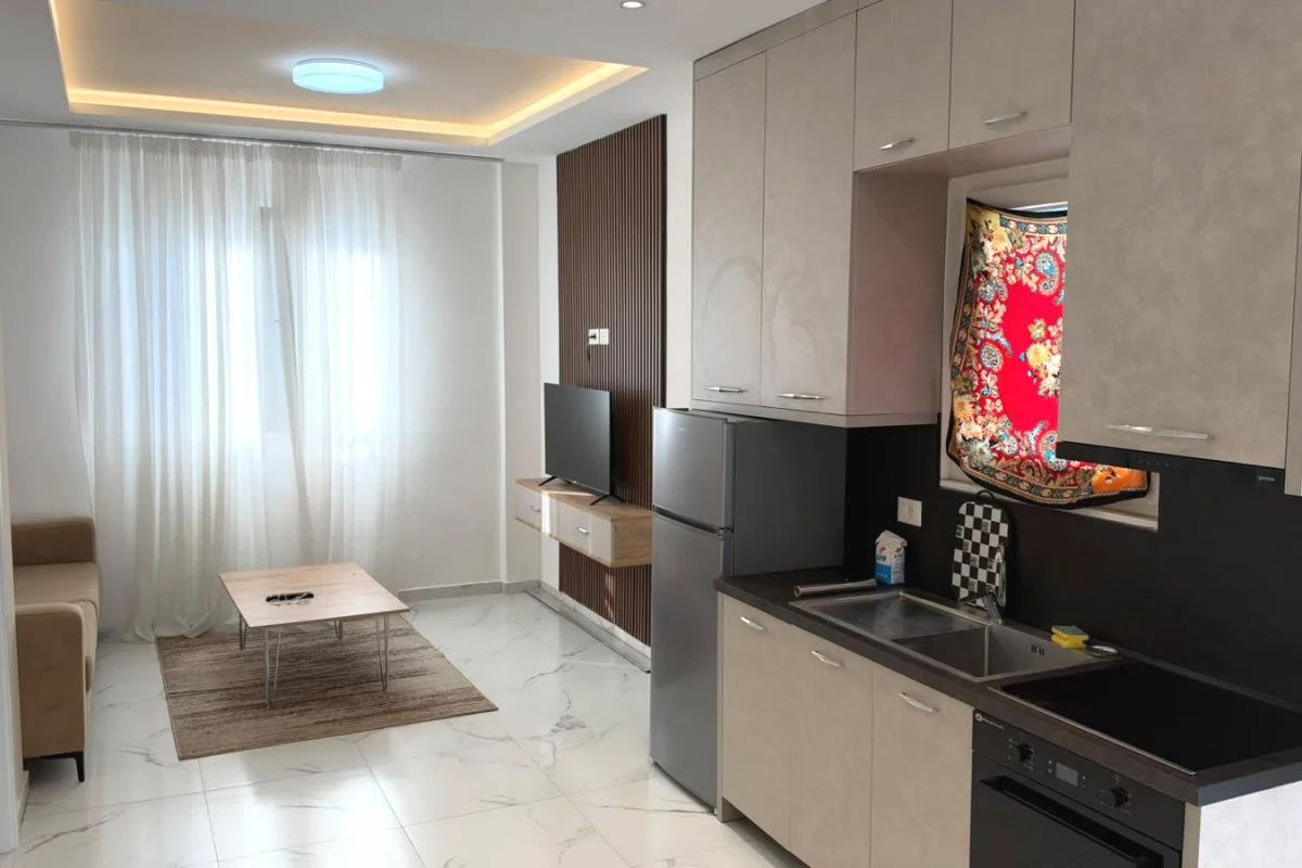 Shtepi me qera Apartament ne Tirane, 1+1, Mobilimi E mobiluar, Pagesa 50,000  Leke.