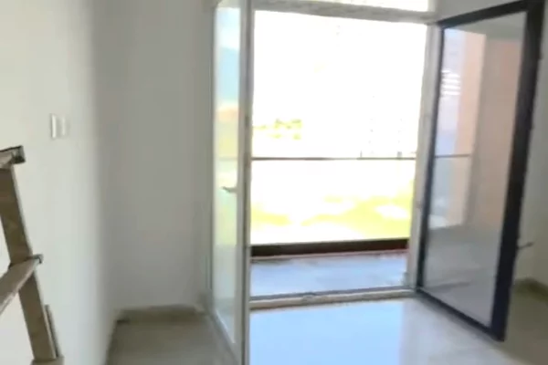 Shtepi me qera Apartament ne Tirane, 2+1, Mobilimi Bosh, pa mobiluar, Pagesa 65,000  Leke.
