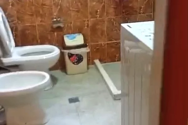 Shtepi me qera Apartament ne Tirane, 2+1, Mobilimi E mobiluar, Pagesa 50,000  Leke.