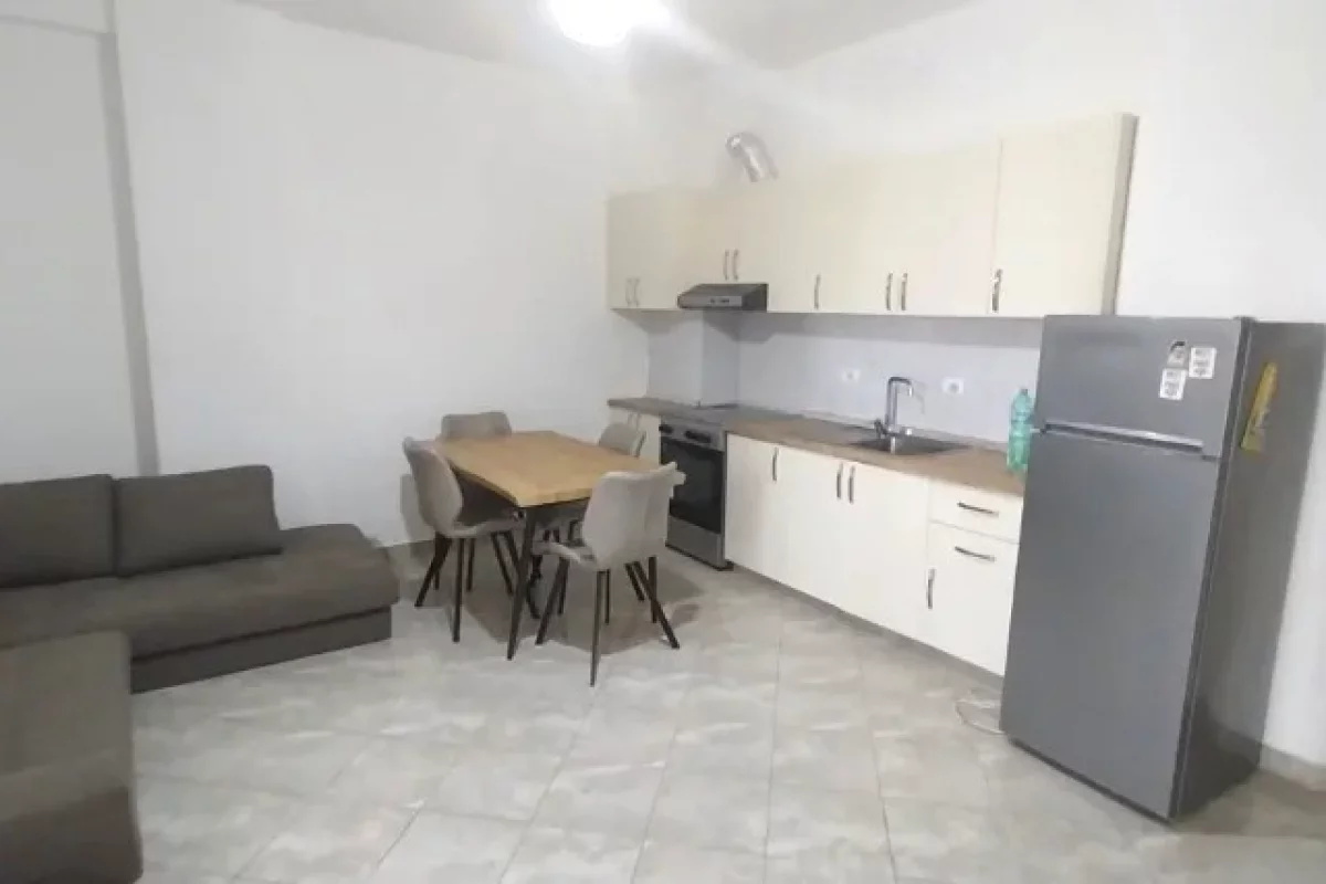 Shtepi me qera Apartament ne Tirane, 1+1, Mobilimi E mobiluar, Pagesa 55,000  Leke.