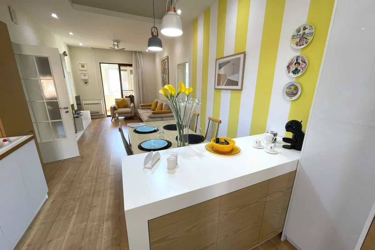 Shtepi me qera Apartament ne Tirane, 2+1, Mobilimi E mobiluar, Pagesa 80,000  Leke.