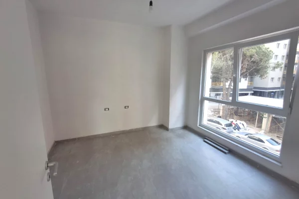 Shtepi me qera Apartament ne Tirane, 2+1, Mobilimi Bosh, pa mobiluar, Pagesa 65,000  Leke.