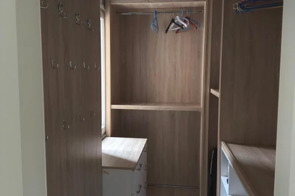 Shtepi me qera Apartament ne Tirane, 2+1, Mobilimi E mobiluar, Pagesa 95,000  Leke.