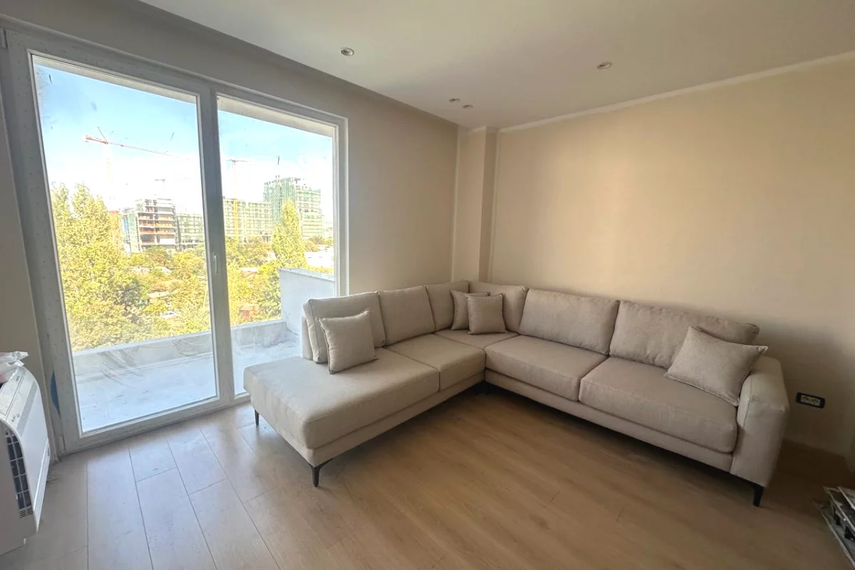 Shtepi me qera Apartament ne Tirane, 2+1, Mobilimi E mobiluar, Pagesa 85,000  Leke.
