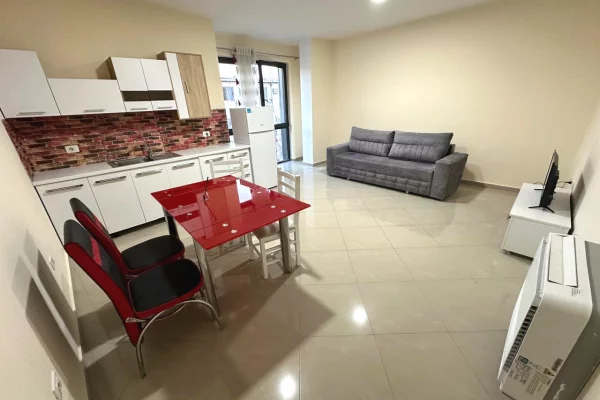 Shtepi me qera Apartament ne Tirane, 2+1, Mobilimi E mobiluar, Pagesa 650  Euro.