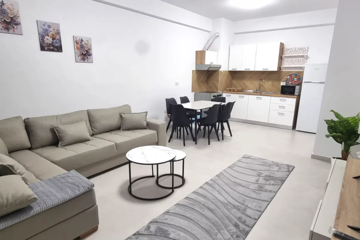 Shtepi me qera Apartament ne Tirane, 1+1, Mobilimi E mobiluar, Pagesa 60,000  Leke.