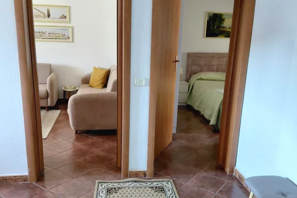 Shtepi me qera Apartament ne Tirane, 2+1, Mobilimi E mobiluar, Pagesa 65,000  Leke.