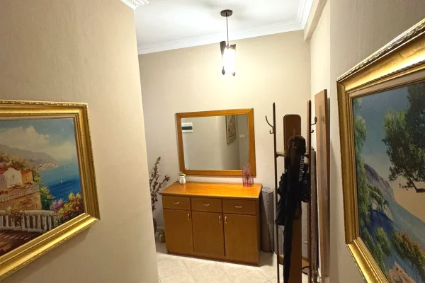 Shtepi me qera Apartament ne Tirane, 2+1, Mobilimi E mobiluar, Pagesa 65,000  Leke.