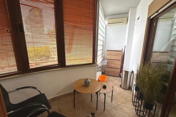 Shtepi me qera Apartament ne Tirane, 2+1, Mobilimi E mobiluar, Pagesa 80,000  Leke.