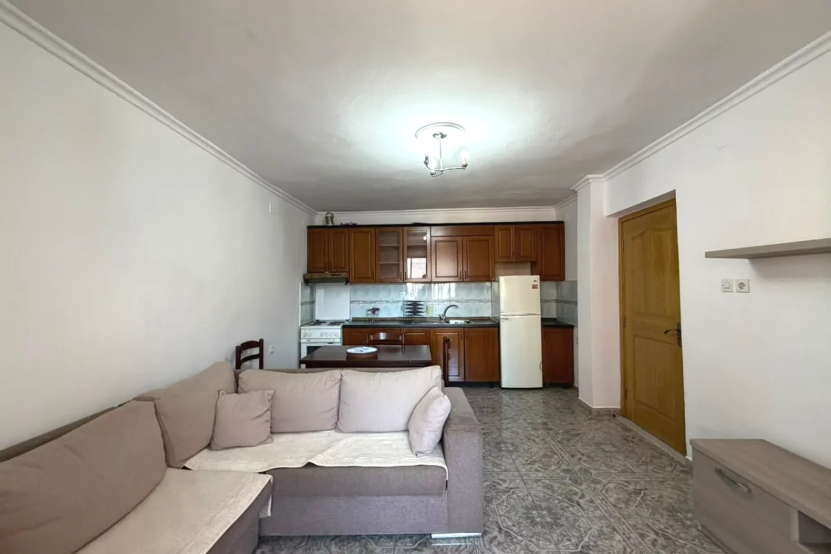 Shtepi ne shitje Apartament ne Tirane, 1+1, Mobilimi E mobiluar, Pagesa 13,000,000  Leke.