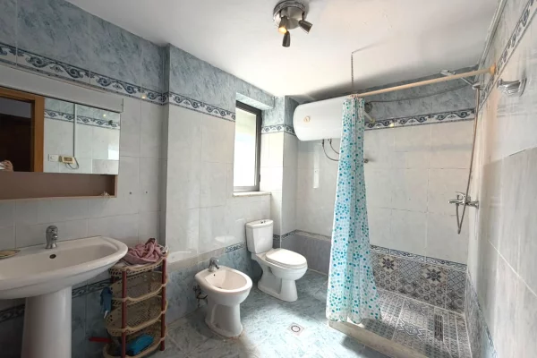 Shtepi ne shitje Apartament ne Tirane, 1+1, Mobilimi E mobiluar, Pagesa 13,000,000  Leke.