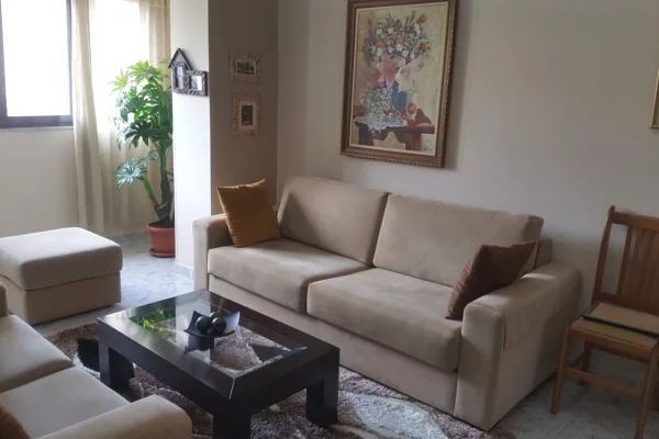 Shtepi me qera Apartament ne Tirane, 1+1, Mobilimi E mobiluar, Pagesa 50,000  Leke.