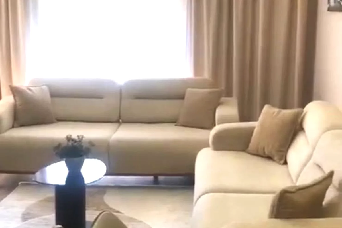 Shtepi me qera Apartament ne Tirane, 2+1, Mobilimi E mobiluar, Pagesa 70,000  Leke.