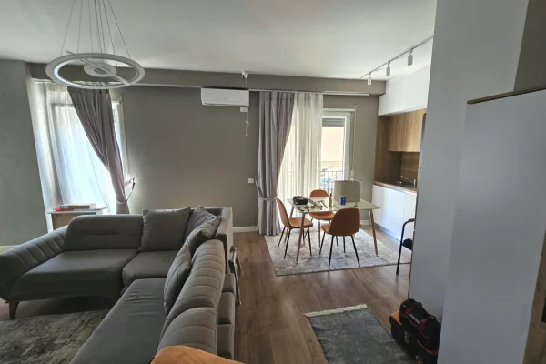 Shtepi me qera Apartament ne Tirane, 1+1, Mobilimi E mobiluar, Pagesa 70,000  Leke.