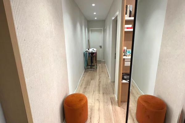 Shtepi me qera Apartament ne Tirane, 2+1, Mobilimi E mobiluar, Pagesa 60,000  Leke.