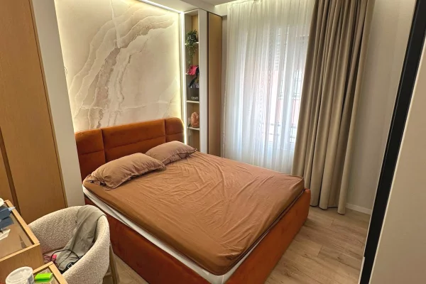 Shtepi me qera Apartament ne Tirane, 2+1, Mobilimi E mobiluar, Pagesa 60,000  Leke.