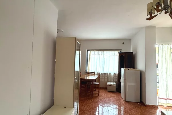 Shtepi me qera Apartament ne Tirane, 2+1, Mobilimi E mobiluar, Pagesa 42,000  Leke.