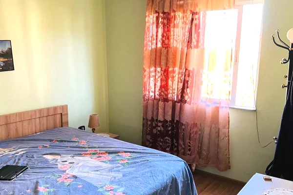 Shtepi me qera Apartament ne Tirane, 2+1, Mobilimi E mobiluar, Pagesa 50,000  Leke.
