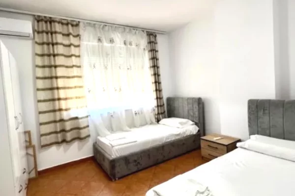 Shtepi me qera Apartament ne Tirane, 2+1, Mobilimi E mobiluar, Pagesa 60,000  Leke.