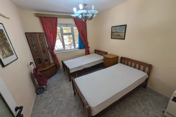 Shtepi me qera Apartament ne Tirane, 3+1, Mobilimi E mobiluar, Pagesa 60,000  Leke.