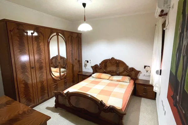 Shtepi me qera Apartament ne Tirane, 2+1, Mobilimi E mobiluar, Pagesa 60,000  Leke.