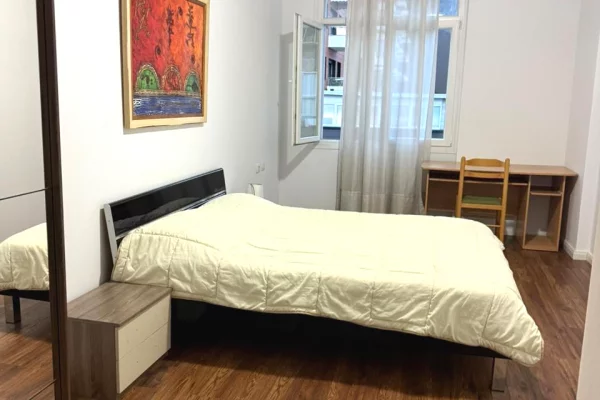 Shtepi me qera Apartament ne Tirane, 2+1, Mobilimi E mobiluar, Pagesa 80,000  Leke.