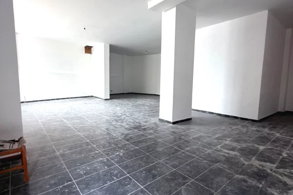 🏢 JEPET ME QIRA AMBIENT BIZNESI – KOPSHTI BOTANIK - 1,200 Euro