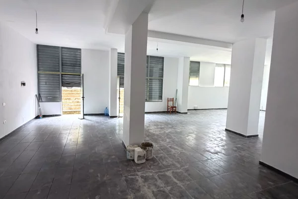 🏢 JEPET ME QIRA AMBIENT BIZNESI – KOPSHTI BOTANIK - 1,200 Euro