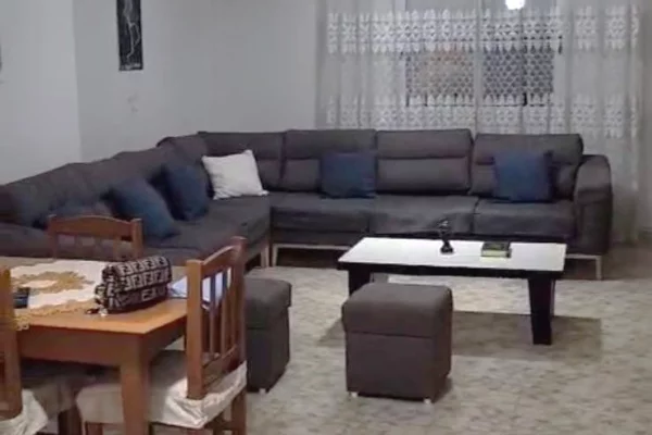 Shtepi me qera Apartament ne Tirane, 2+1, Mobilimi E mobiluar, Pagesa 70,000  Leke.