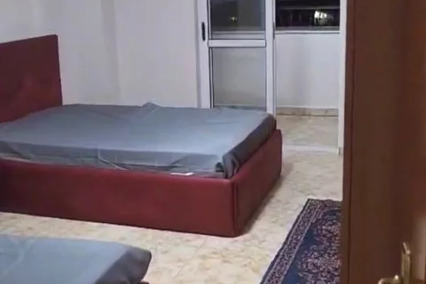 Shtepi me qera Apartament ne Tirane, 2+1, Mobilimi E mobiluar, Pagesa 70,000  Leke.