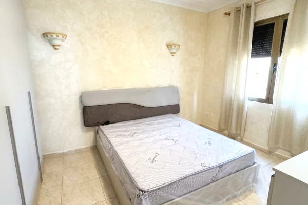 Shtepi me qera Apartament ne Tirane, 1+1, Mobilimi E mobiluar, Pagesa 55,000  Leke.