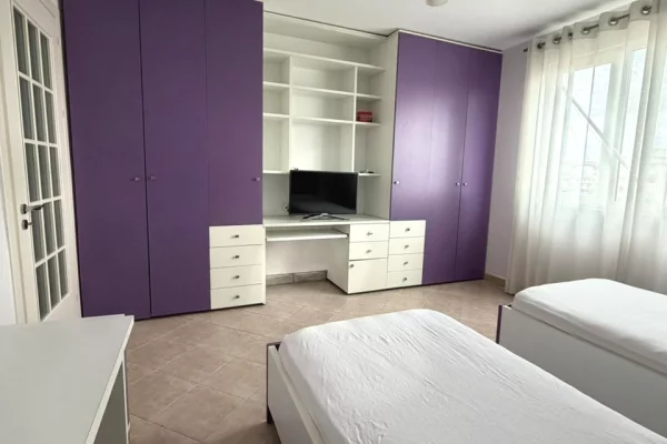 Appartamento in affitto a Tirana 2+1, Arredato