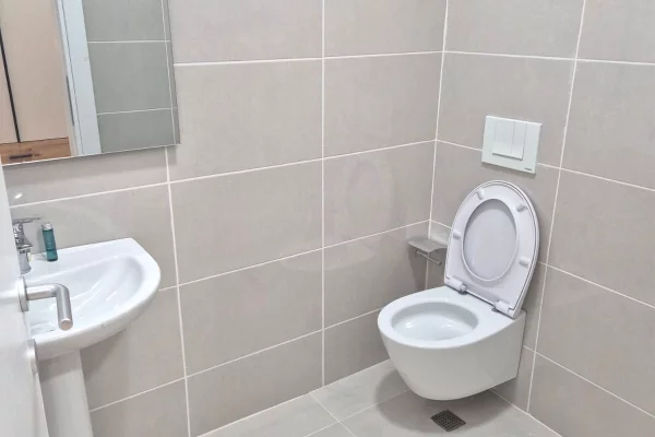 Shtepi me qera Apartament ne Tirane, 2+1, Mobilimi E mobiluar, Pagesa 85,000  Leke.