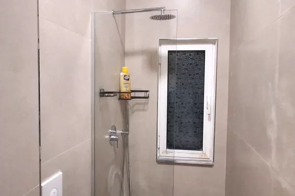 Shtepi me qera Vila Luksoze ne Tirane, 1+1, Mobilimi E mobiluar, Pagesa 65,000  Leke.