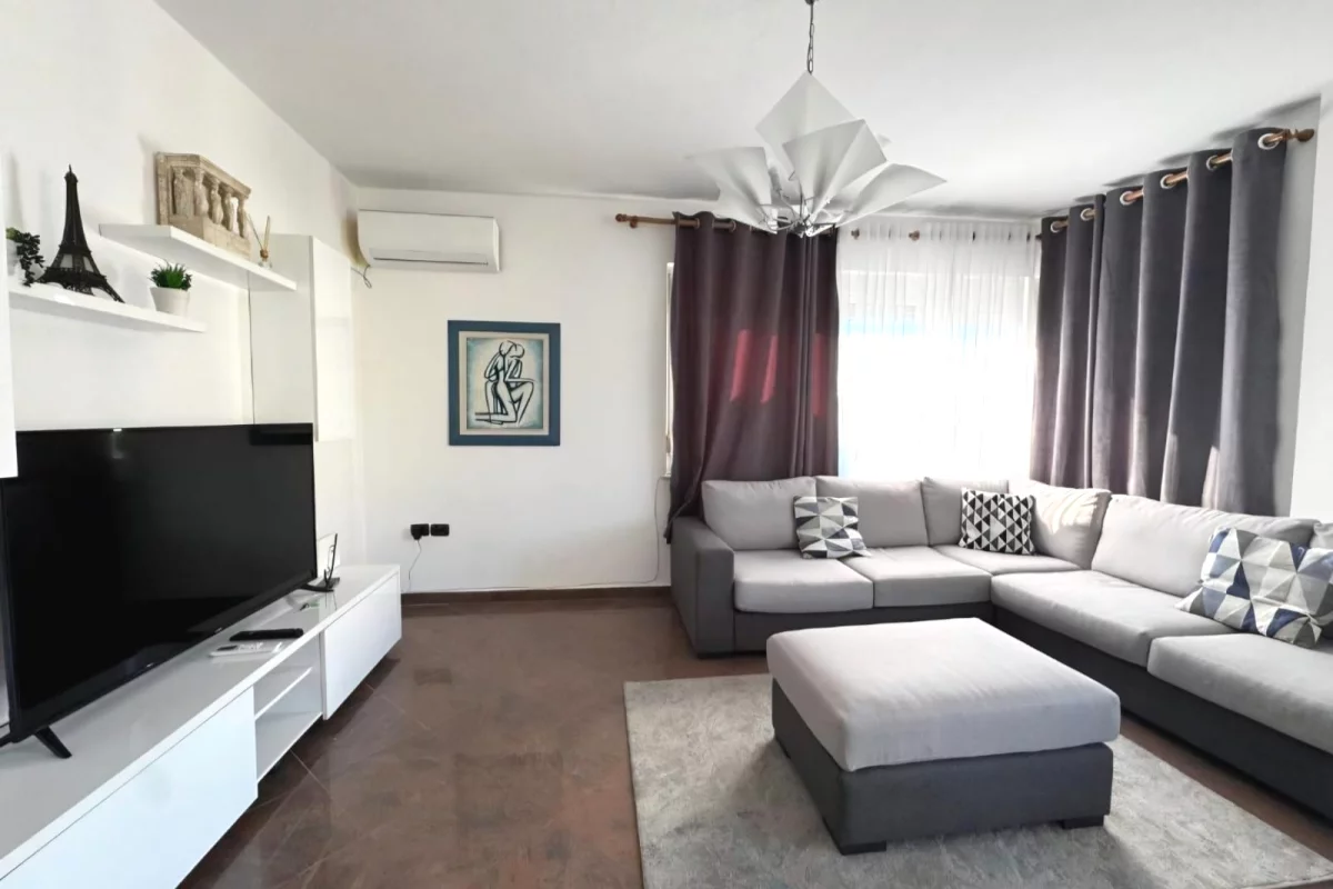 Shtepi me qera Apartament ne Tirane, 1+1, Mobilimi E mobiluar, Pagesa 70,000  Leke.
