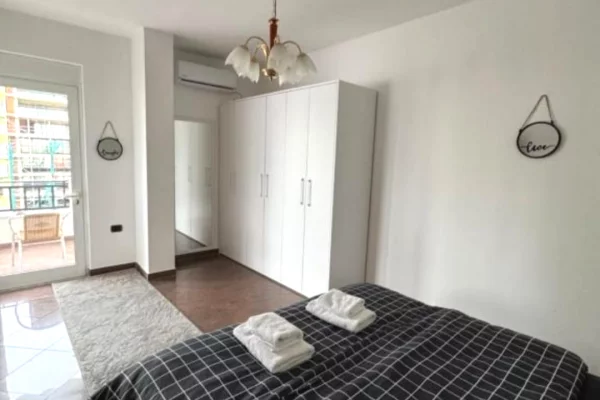 Shtepi me qera Apartament ne Tirane, 1+1, Mobilimi E mobiluar, Pagesa 70,000  Leke.