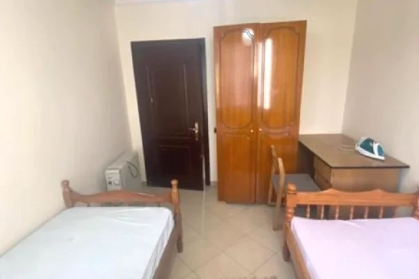 Shtepi me qera Apartament ne Tirane, 2+1, Mobilimi E mobiluar, Pagesa 50,000  Leke.