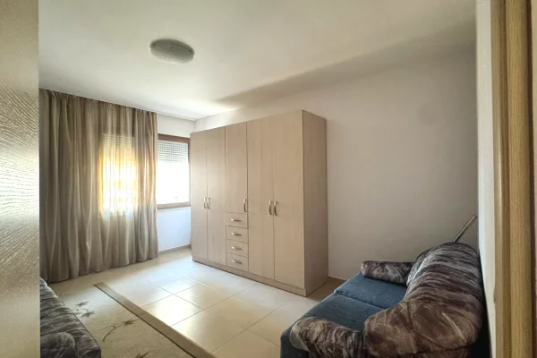 Appartamento in affitto a Tirana 2+1, Arredato