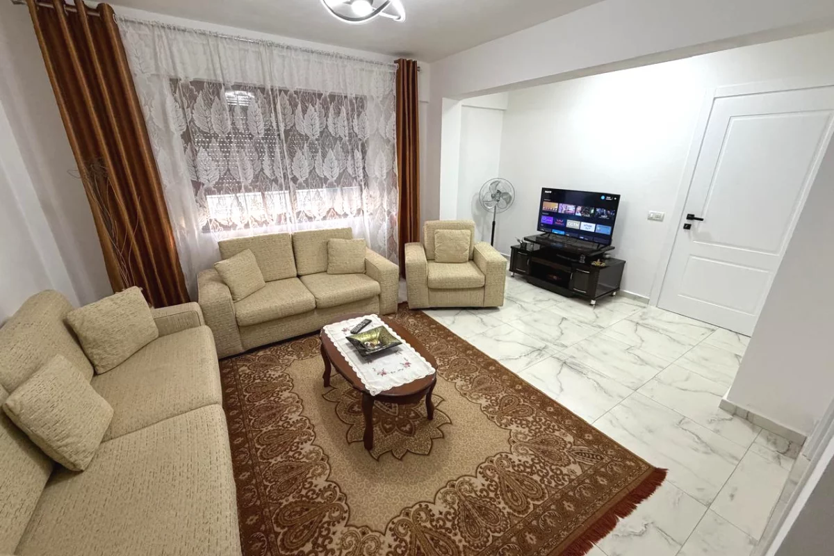 Villa di lusso in affitto a Tirana 2+1, Arredato